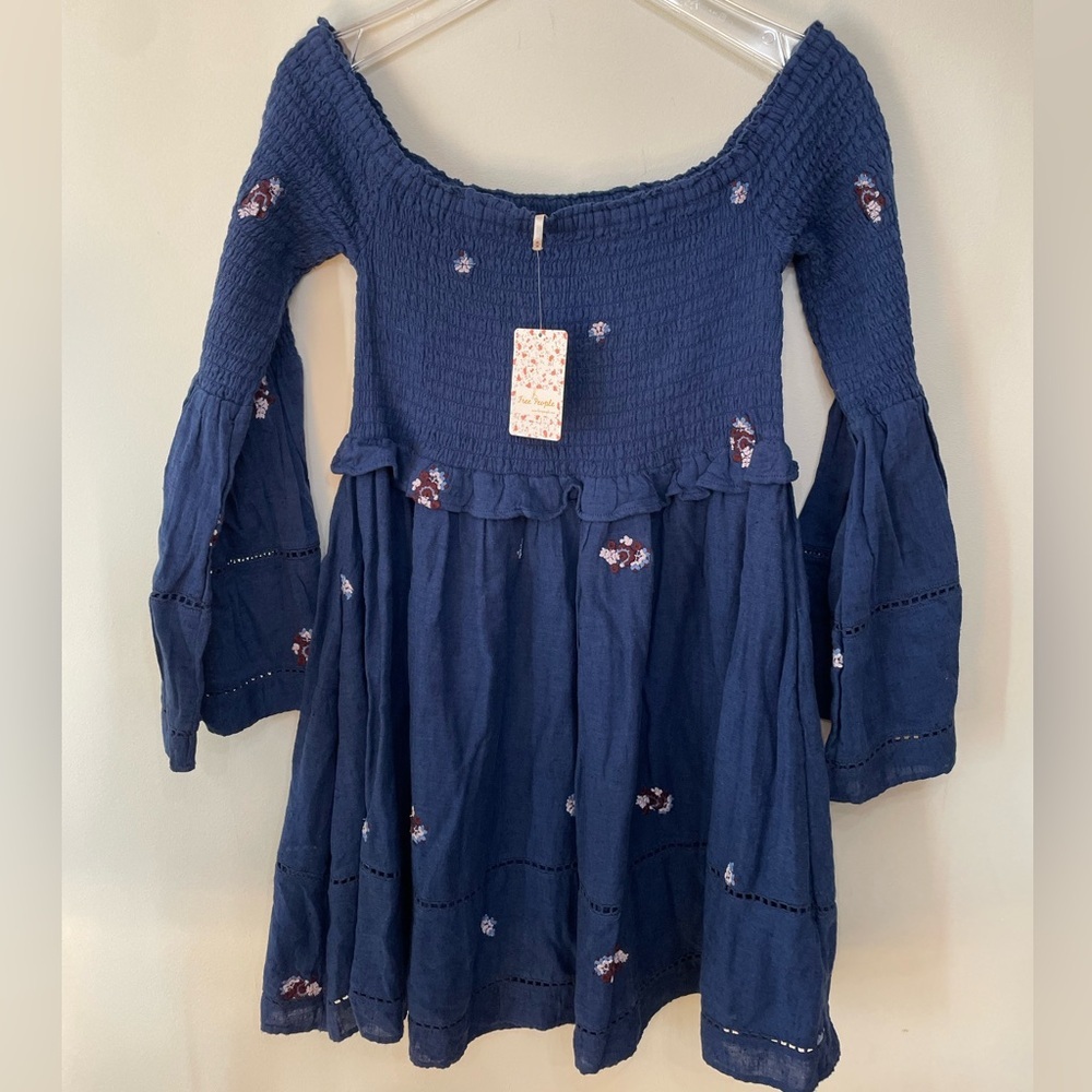 NWT Free People Counting Daisies Embroidered Flower Bell Sleeve Mini Dress Sz M - Picture 2 of 10
